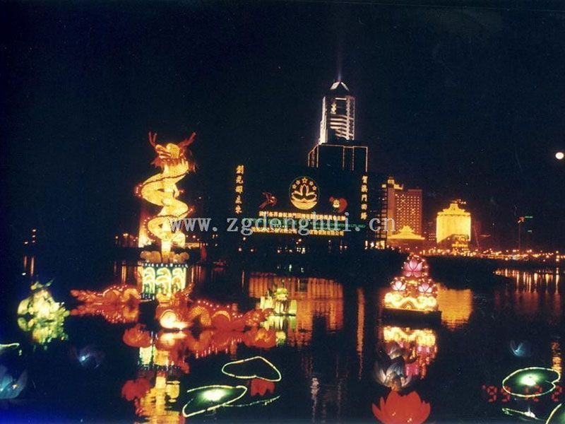 1999����T�ؚw��չ�F(xi��n)��